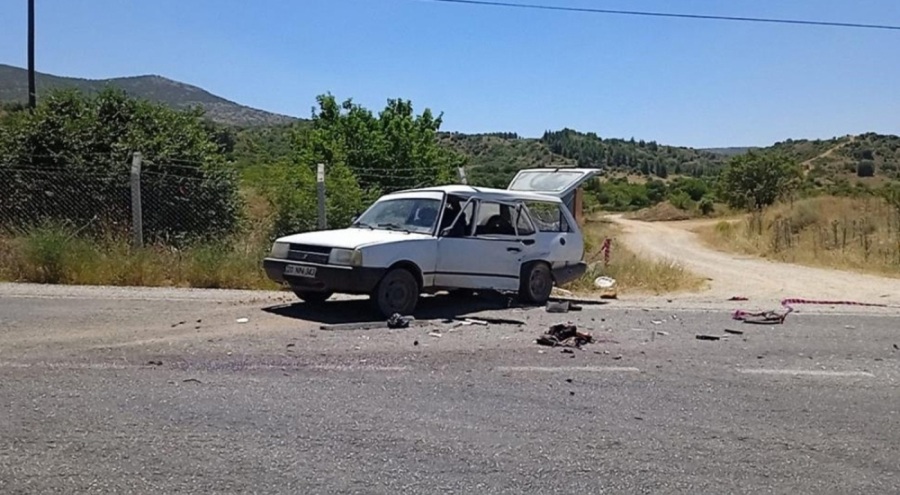 Denizli'de trafik kazasında ağır yaralanan sürücü hayatını kaybetti