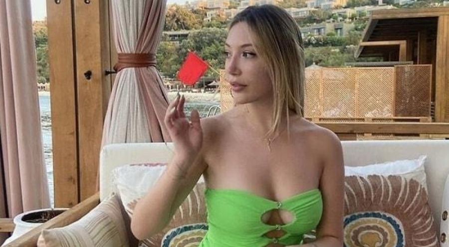 Yasmin Erbil'in tatil pozları sosyal medyayı salladı!