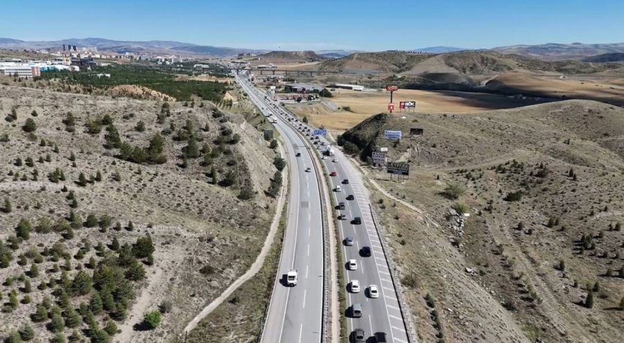 43 ilin geçiş noktasında araç sayısı 12 binden 80 bine çıktı