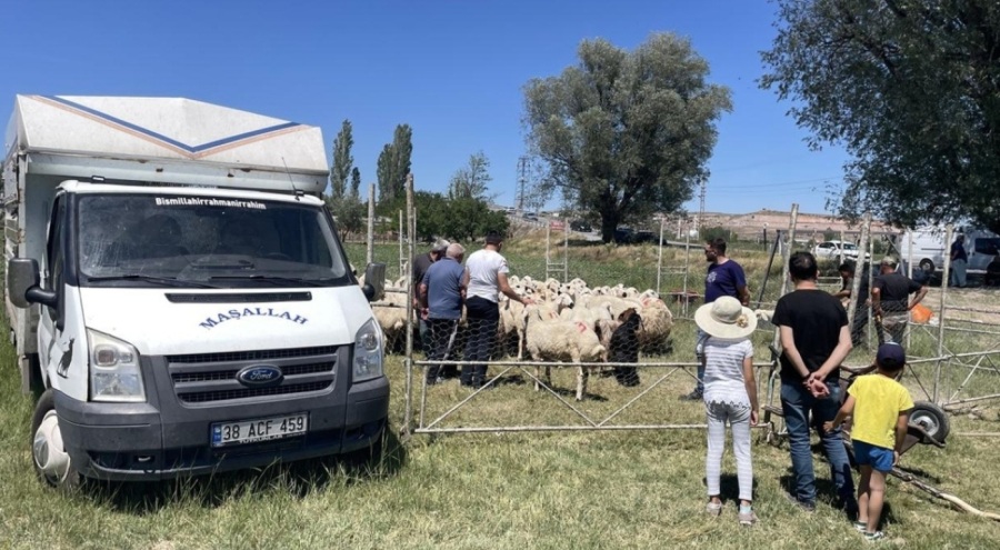 Besicinin bayramlık kazancı 535 bin lirayı çaldılar