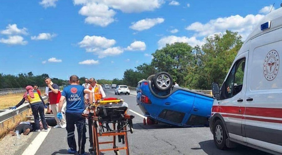 TEM'de otomobil devrildi