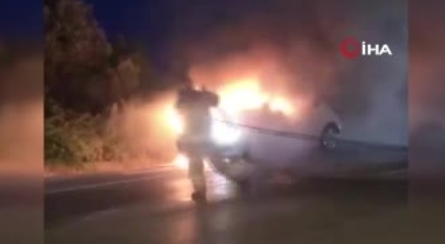 Bursa'da seyir halindeki otomobil yandı!