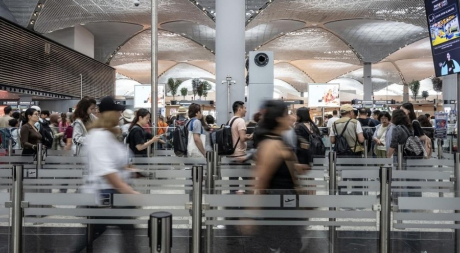 Havalimanlarında yeni dönem: Hangi yolcular uçağa binemeyecek?