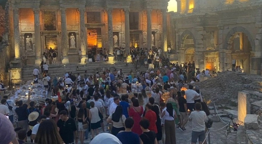 Efes Antik Kenti'nde özel etkinlik krizi!