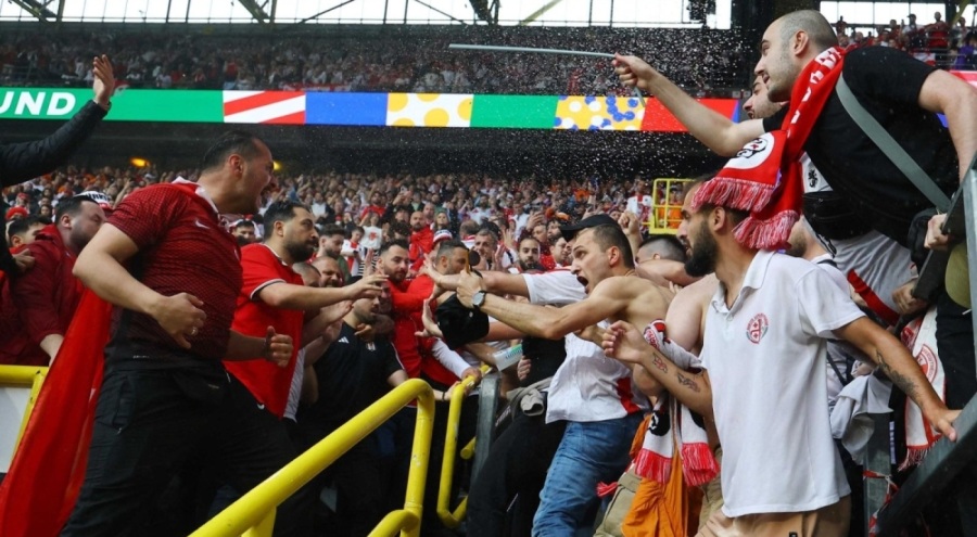 Türkiye-Gürcistan maçı öncesinde taraftarlar arasında gerginlik