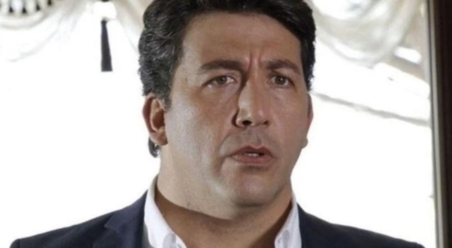 Oyuncu Emre Kınay isyan etti: 'Fırsatçılıktan nefret ediyorum'