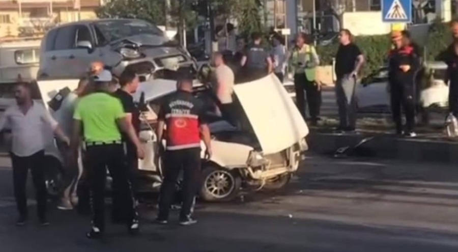 Van'da feci kaza! Çok sayıda yaralı