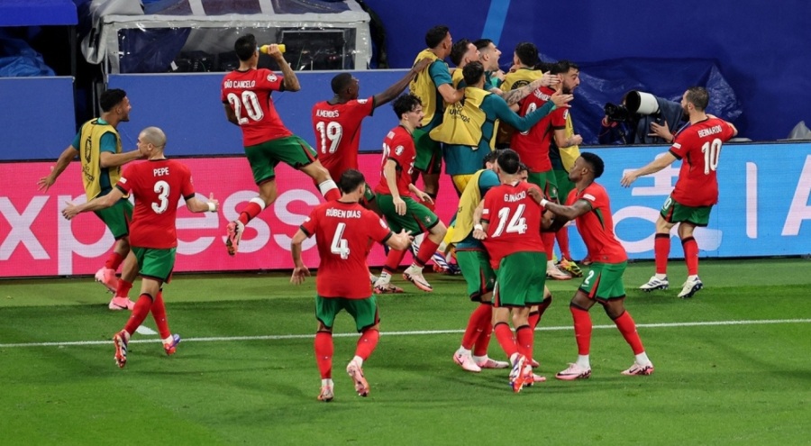 Portekiz, Çekya'yı 90+2'de devirdi