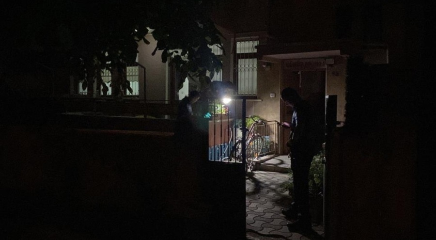 Evinin balkonundaki kadın silahlı saldırıya uğradı!