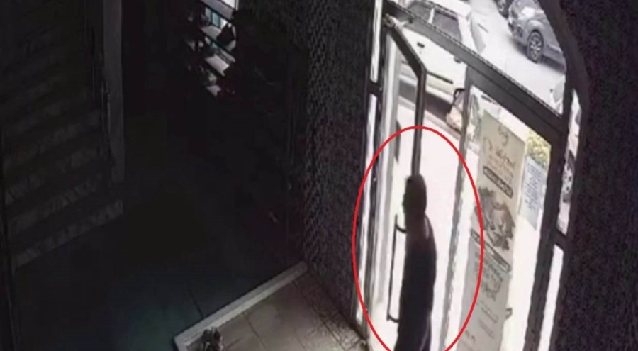 Bursa'da girdiği camiden terlikleri çalıp kayıplara karıştı!