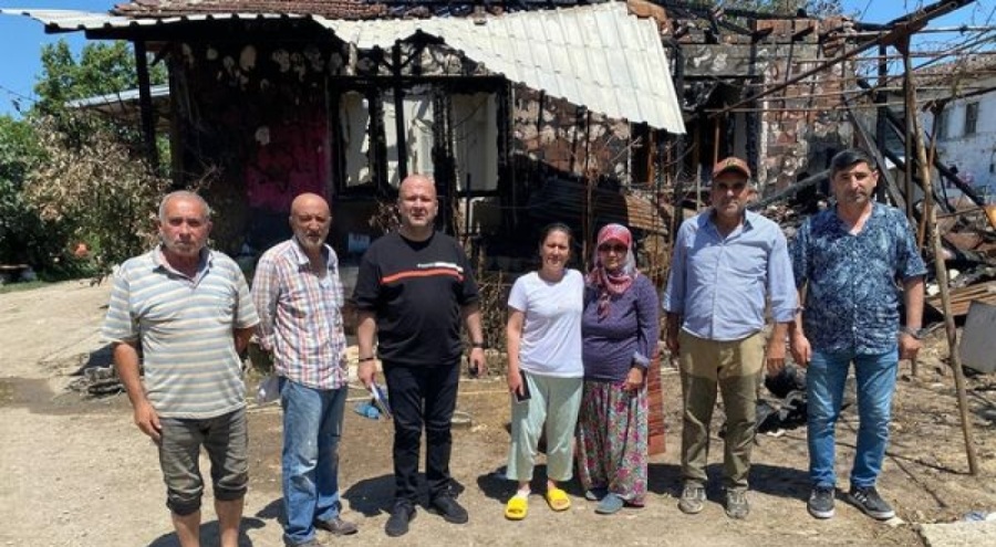 Yenişehir'de evi yanan aileye destek: "Gereken neyse o yapılacak"