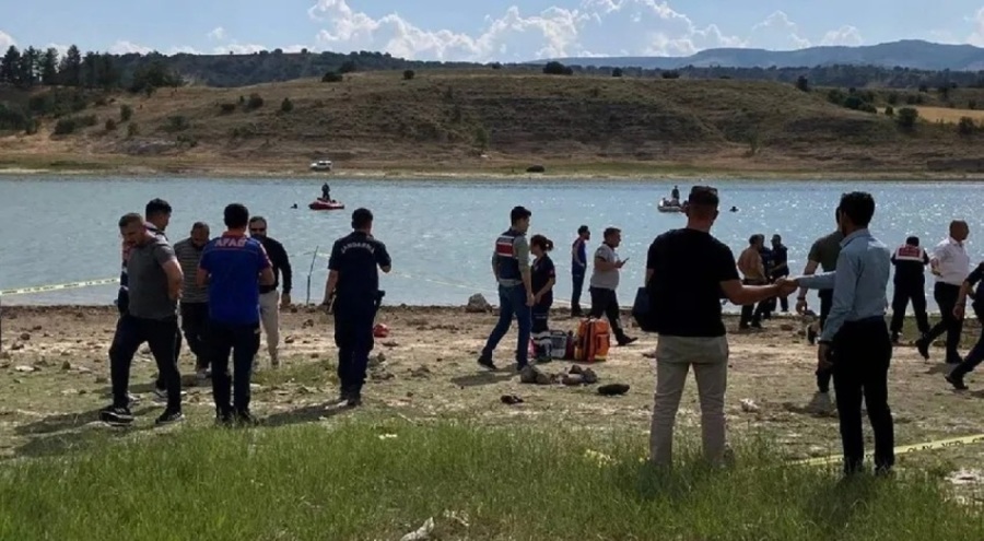 Serinlemek için dereye giren 3 kardeş boğuldu