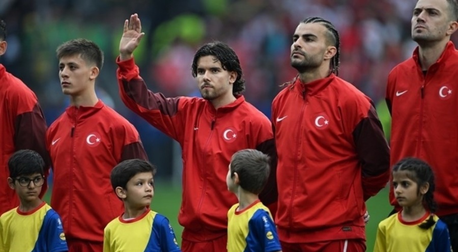 Borussia Dortmund harekete geçti: Ferdi Kadıoğlu için temas!