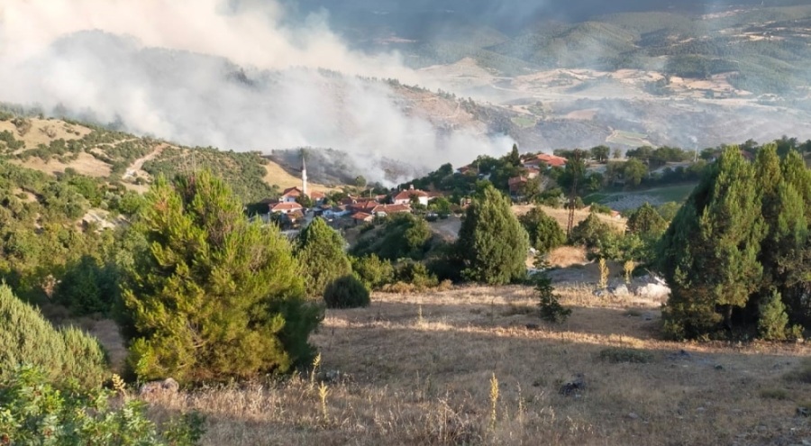 Bursa'da yangın! 3 köyü tehdit ediyor