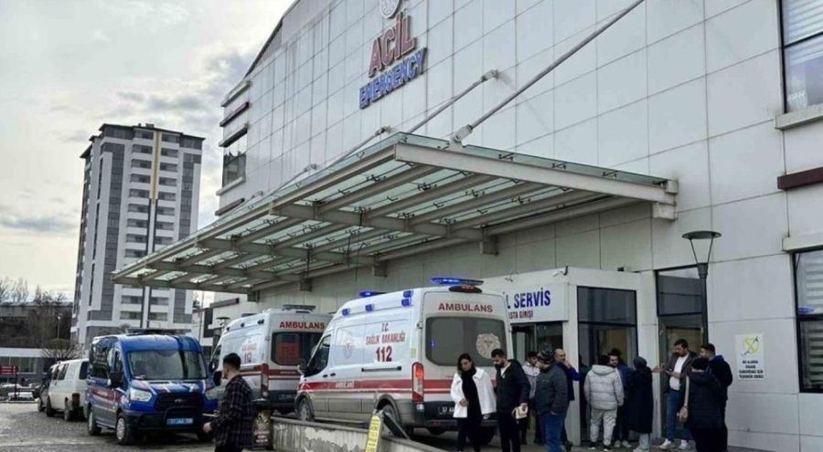 Balkondan düşen kadın ağır yaralandı