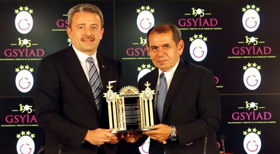 Galatasaray Yöneticisi Hatipoğlu'ndan transfer açıklaması