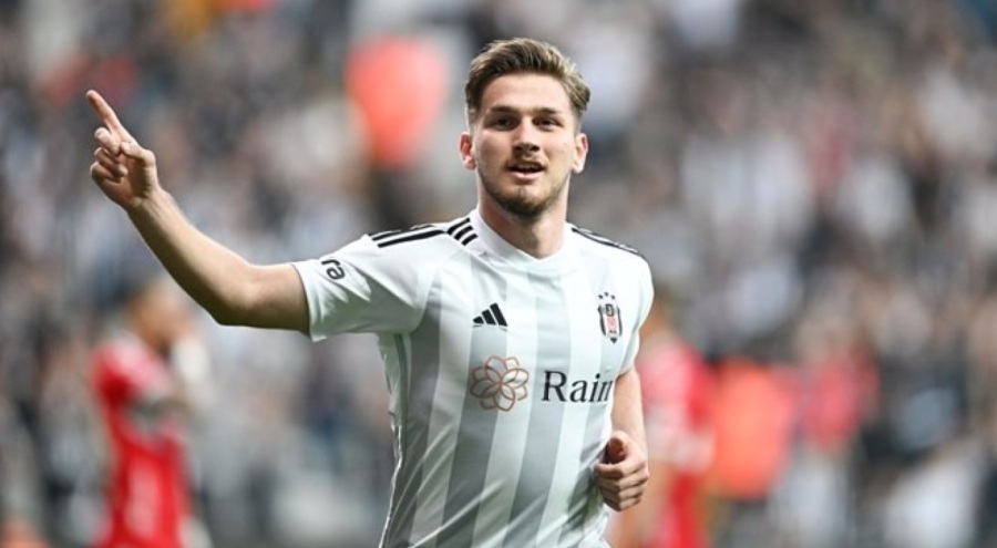 Semih Kılıçsoy Premier Lig devinin gündeminde