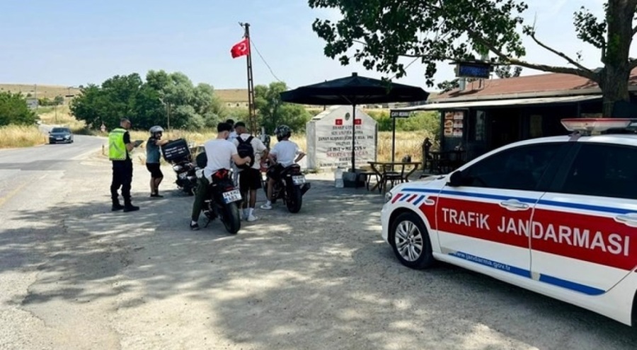 Emniyet şeridini ihlal edenlere ceza yağdı