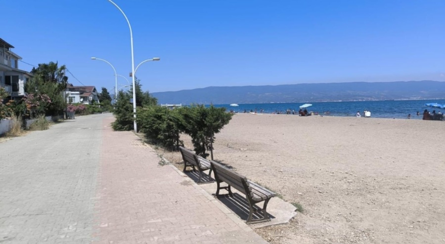 Gemlik'te sahil temizliği operasyonu