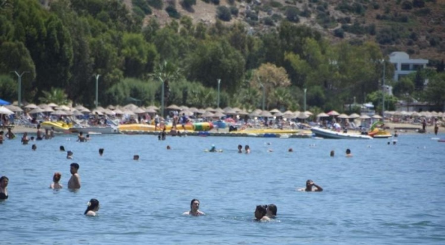 Bodrum'da sahillerde yoğunluk sürüyor