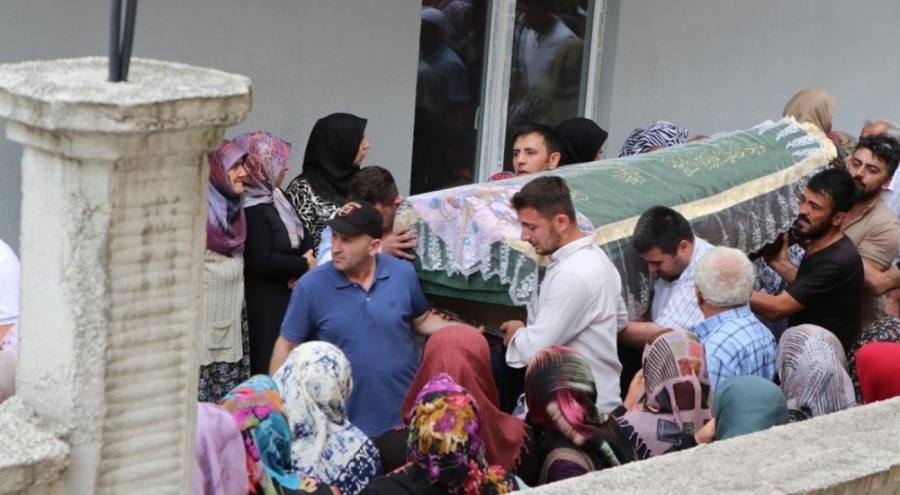 5. kattan düşen minik Simay toprağa verildi