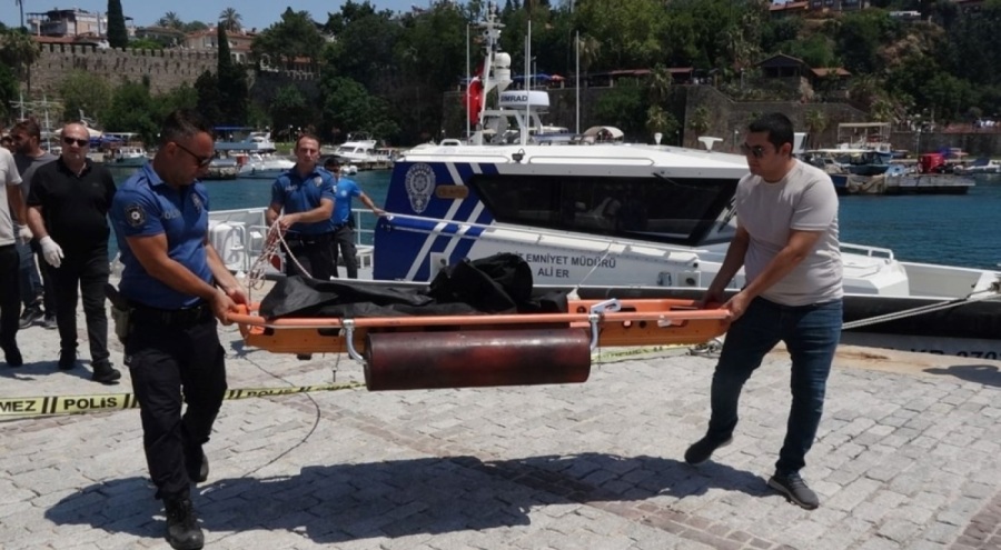 Antalya denizinde dehşet: Kolları, bacakları ve başı olmayan ceset bulundu