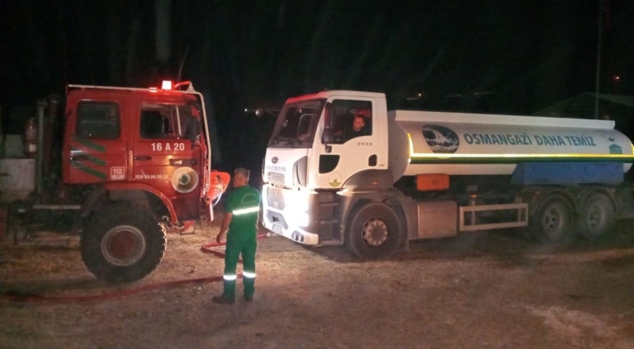 Büyükorhan'da çıkan yangına Osmangazi'den yardım eli