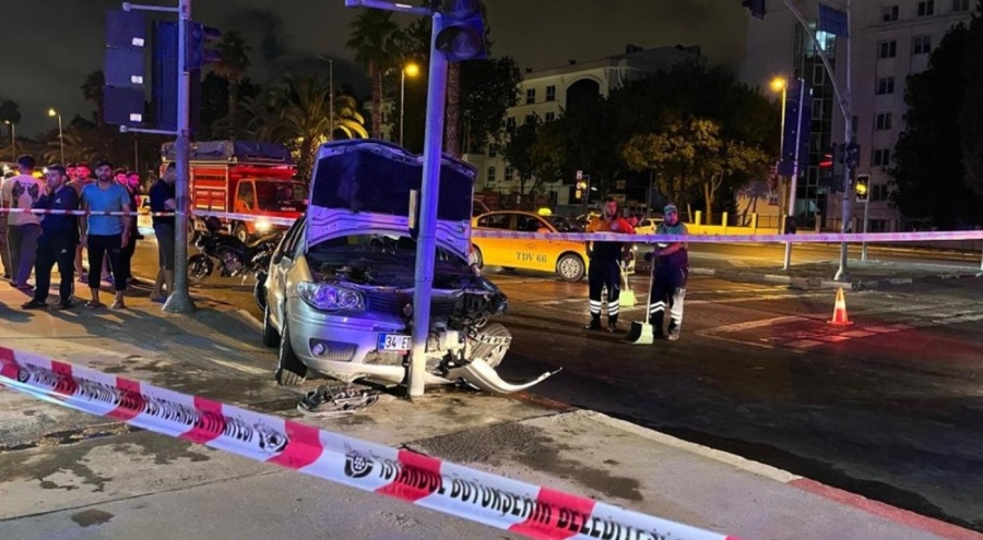 Zincirleme trafik kazasında 2 kişi yaralandı