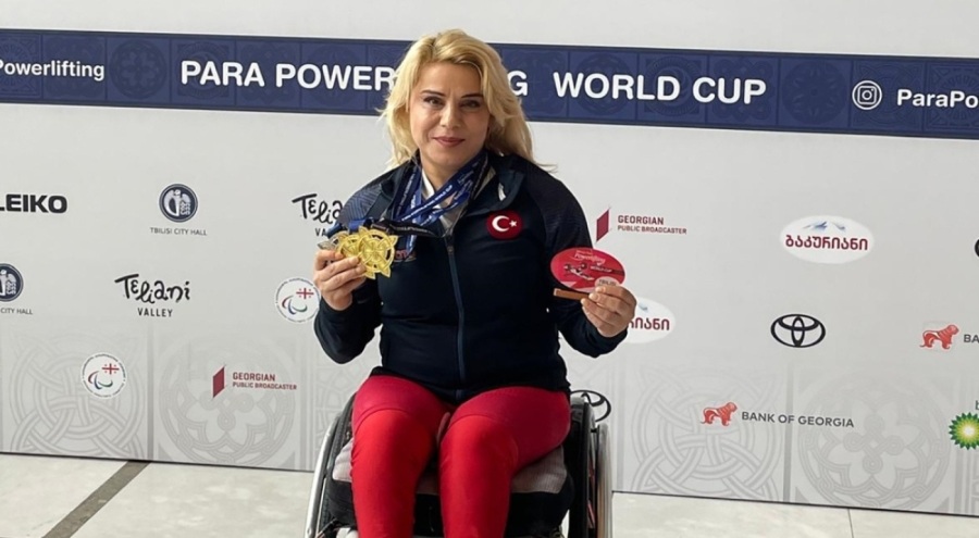 Milli para halterci Nazmiye Muratlıdan Dünya Kupasında 4 madalya