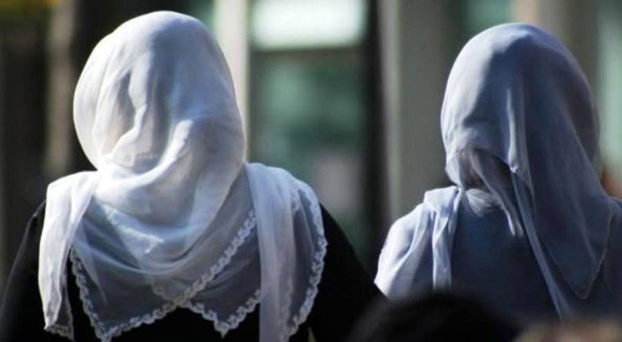 Tacikistan başörtüsünü yasakladı