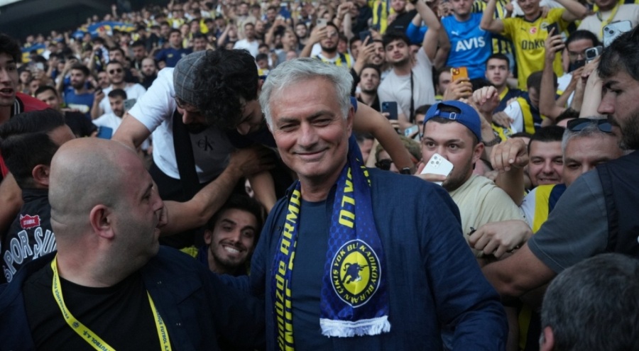 Jose Mourinho iki eski Real Madrid'liyi istedi