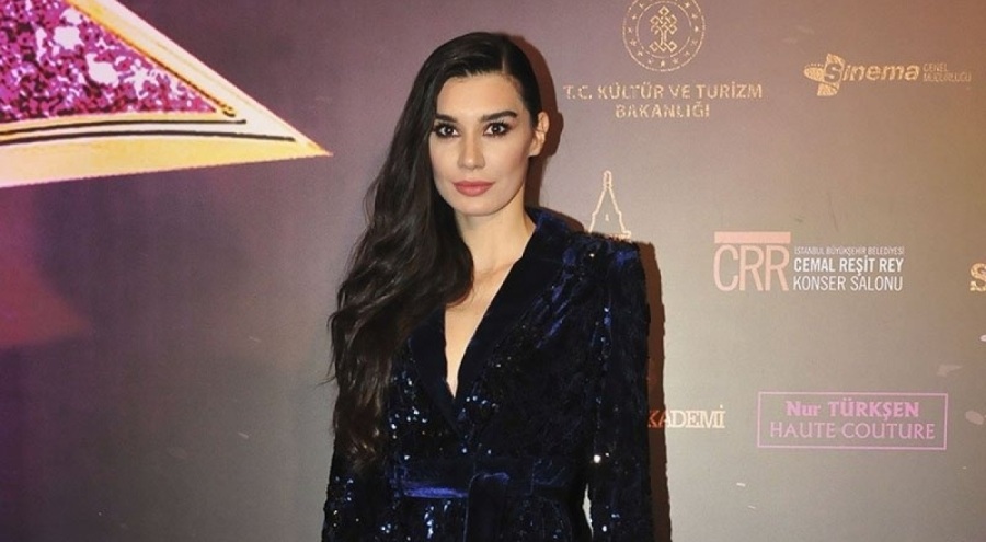 Burcu Kıratlı ekranlara dönüyor!