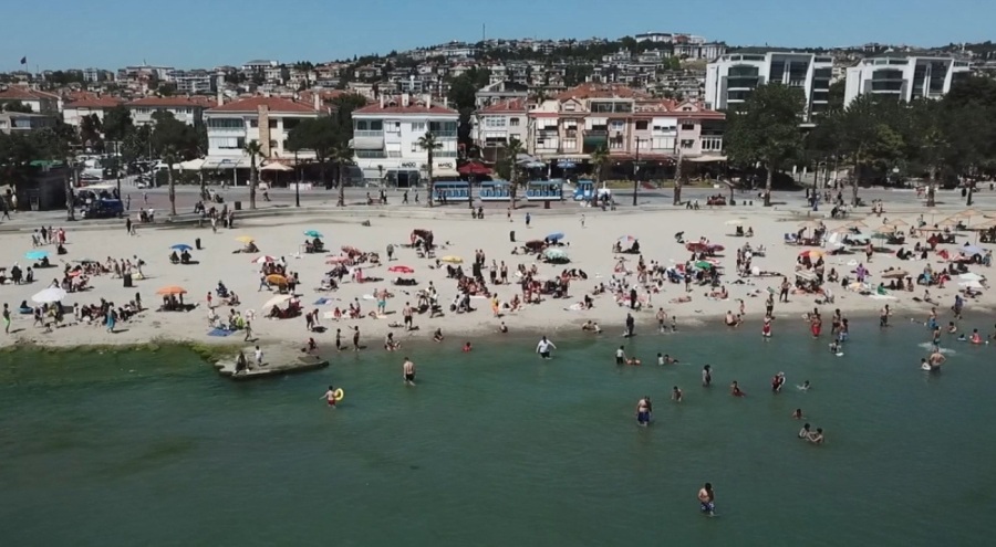 İstanbullular plajlara akın etti