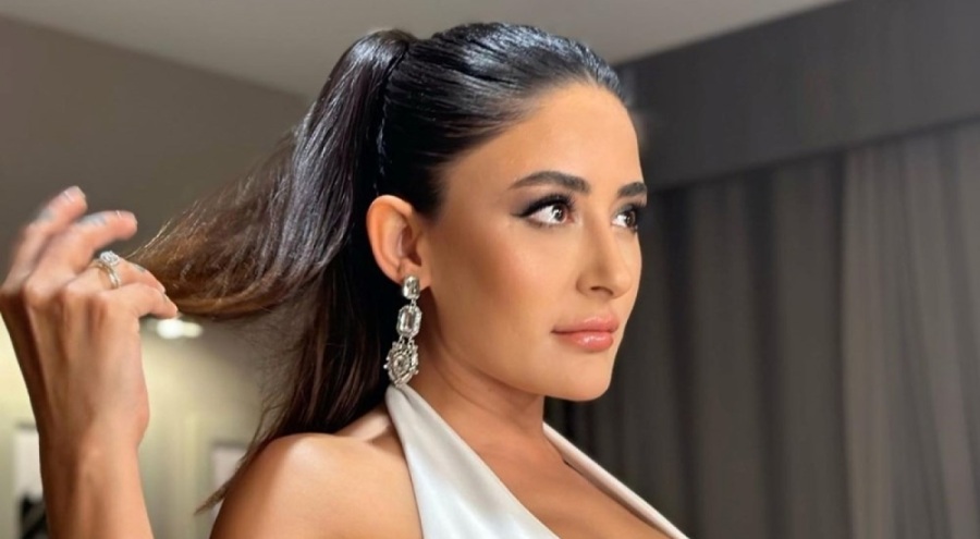 Melek Mosso'dan yeni imaj
