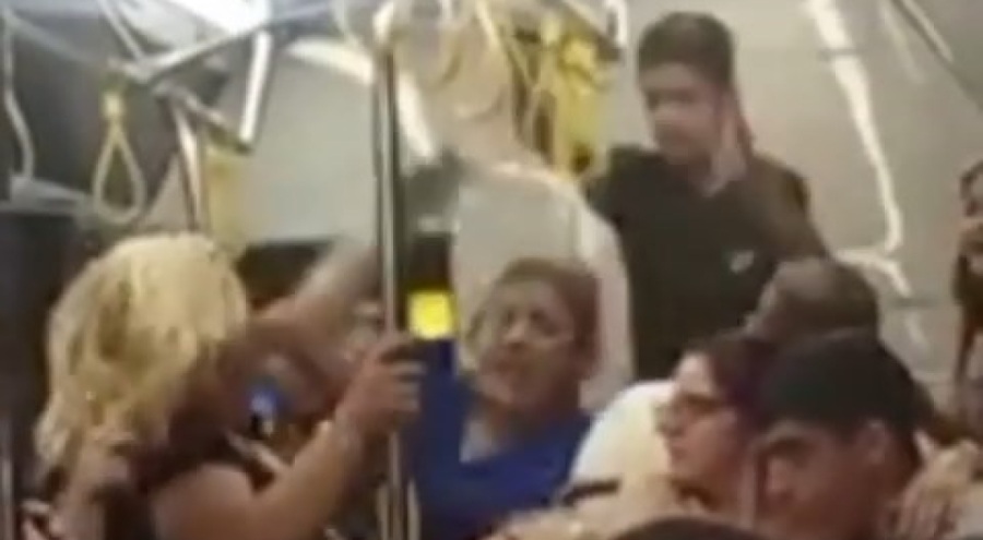 Bursa'da kadınlar otobüste saç saça baş başa kavga etti