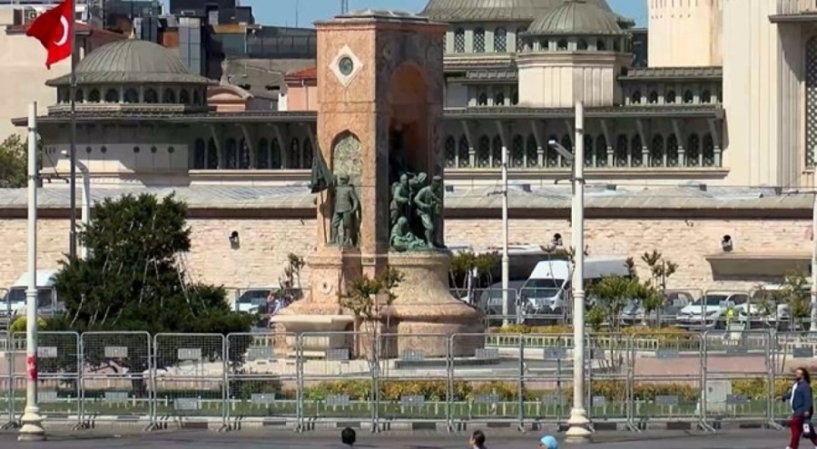 İstanbul'da Taksim Meydanı ve bazı metro istasyonları kapatıldı