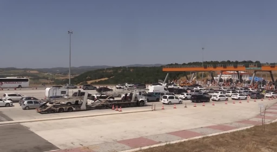 Tatilcilerin Bursa'ya dönüş hareketliliği sürüyor