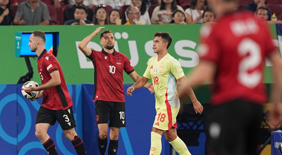 İspanya grupta 3'te 3 yaptı