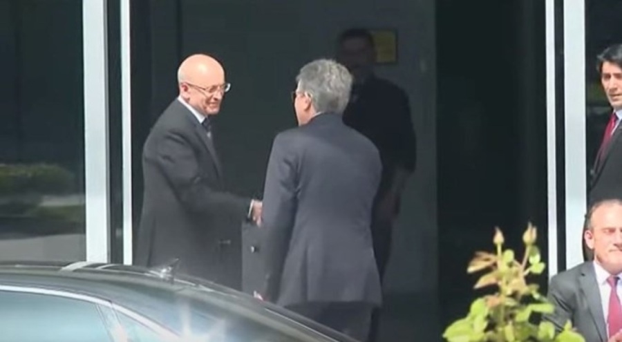 Şimşek-Karatepe görüşmesi: Bakan Şimşek ve Özgür Özel'den açıklama geldi