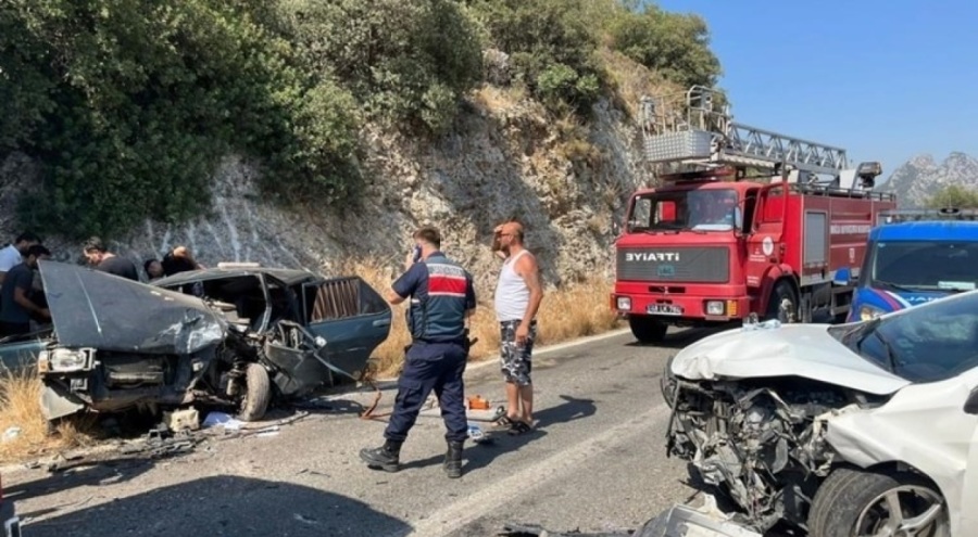 Muğla'da feci kaza! öÖü ve yaralılar var