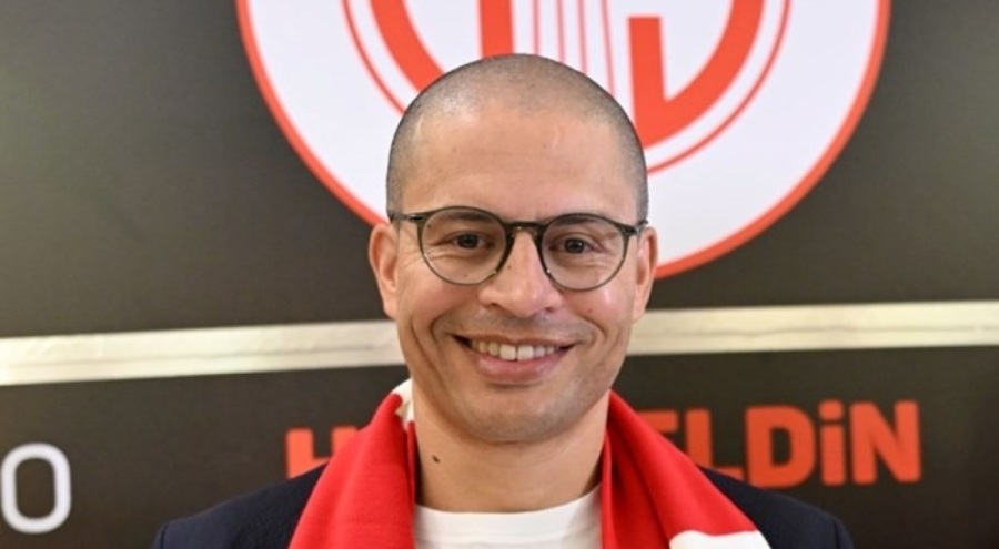 Teknik direktör Alex de Souza'dan Joao Pedro talebi