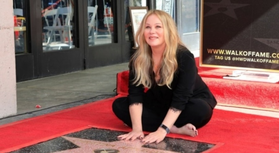 Hollywood yıldızı Christine Applegate'ten üzücü haber