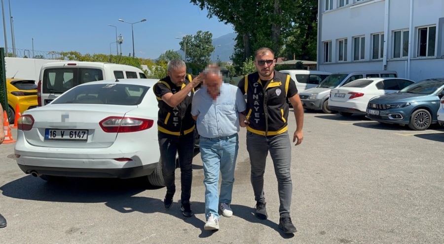 Bursa'da ticari takside gördüğü eşini ve ticari taksi şoförünü vuran koca yakalandı