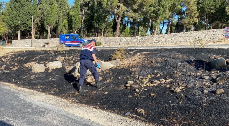 Ayvacık'ta makilik alanda yangın! Jandarma incelemelerde bulundu