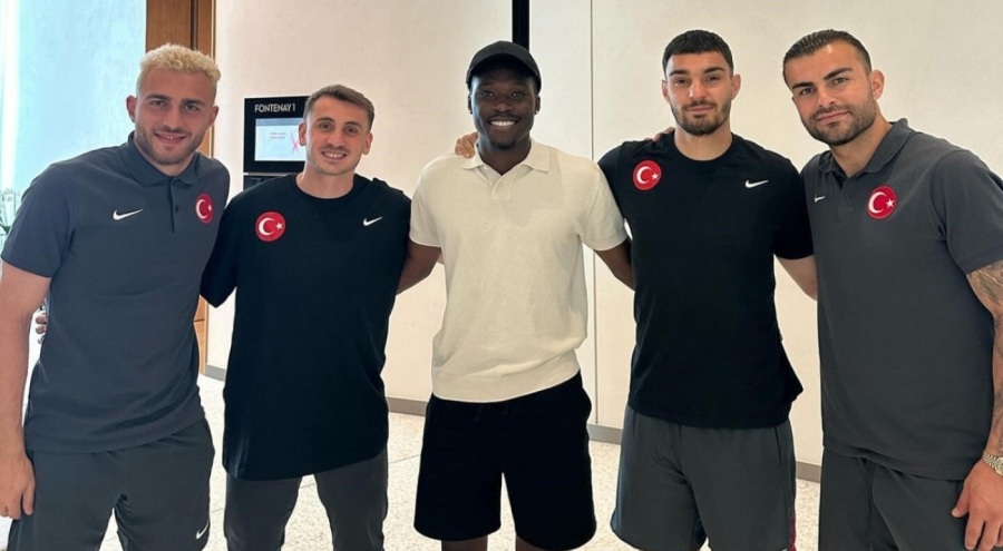 Derrick Köhn, A Milli Takım'ın kampını ziyaret etti!