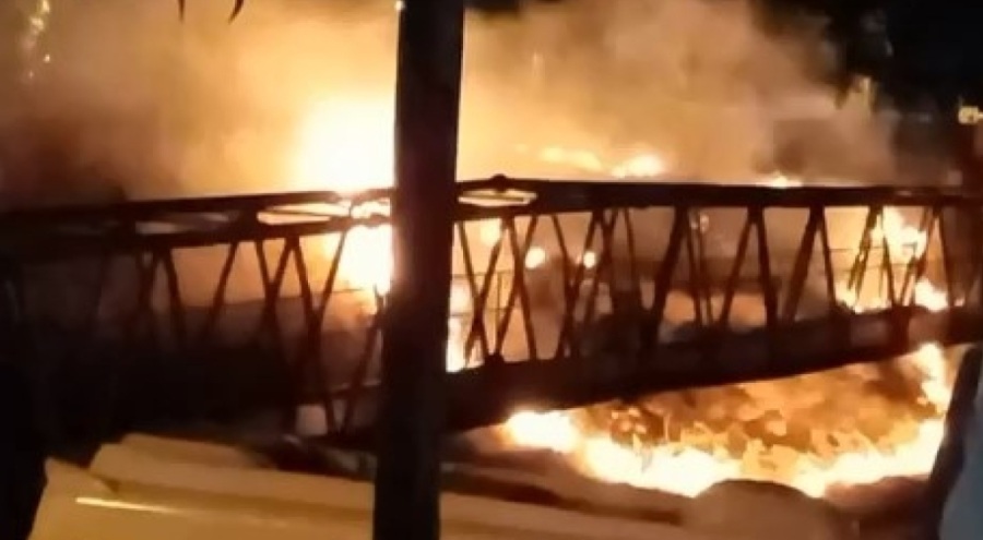 Bursa'da torpil atan çocuklar makilik alanda yangın çıkardı!