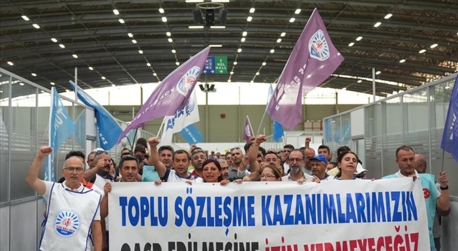 İzmir Büyükşehir Belediyesi memurları eylemlerini sürdürüyor