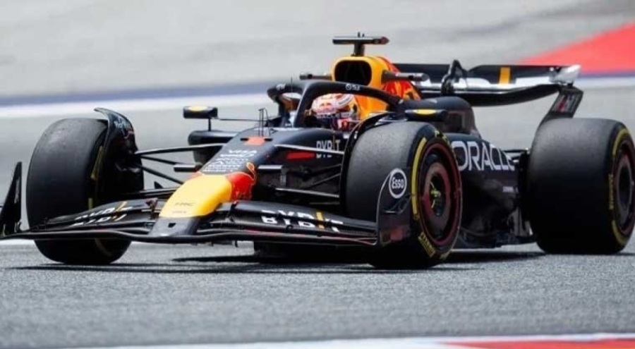 F1 Avusturya GP'sinin sprint turunda Verstappen kazandı
