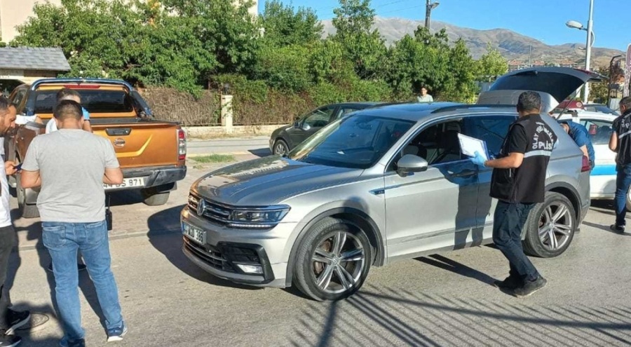 Borç-alacak kavgasında kan aktı