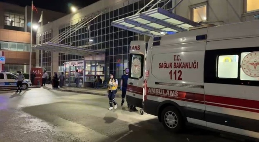 Traktör üzerinde oynadıkları oyun canlarına mal oldu